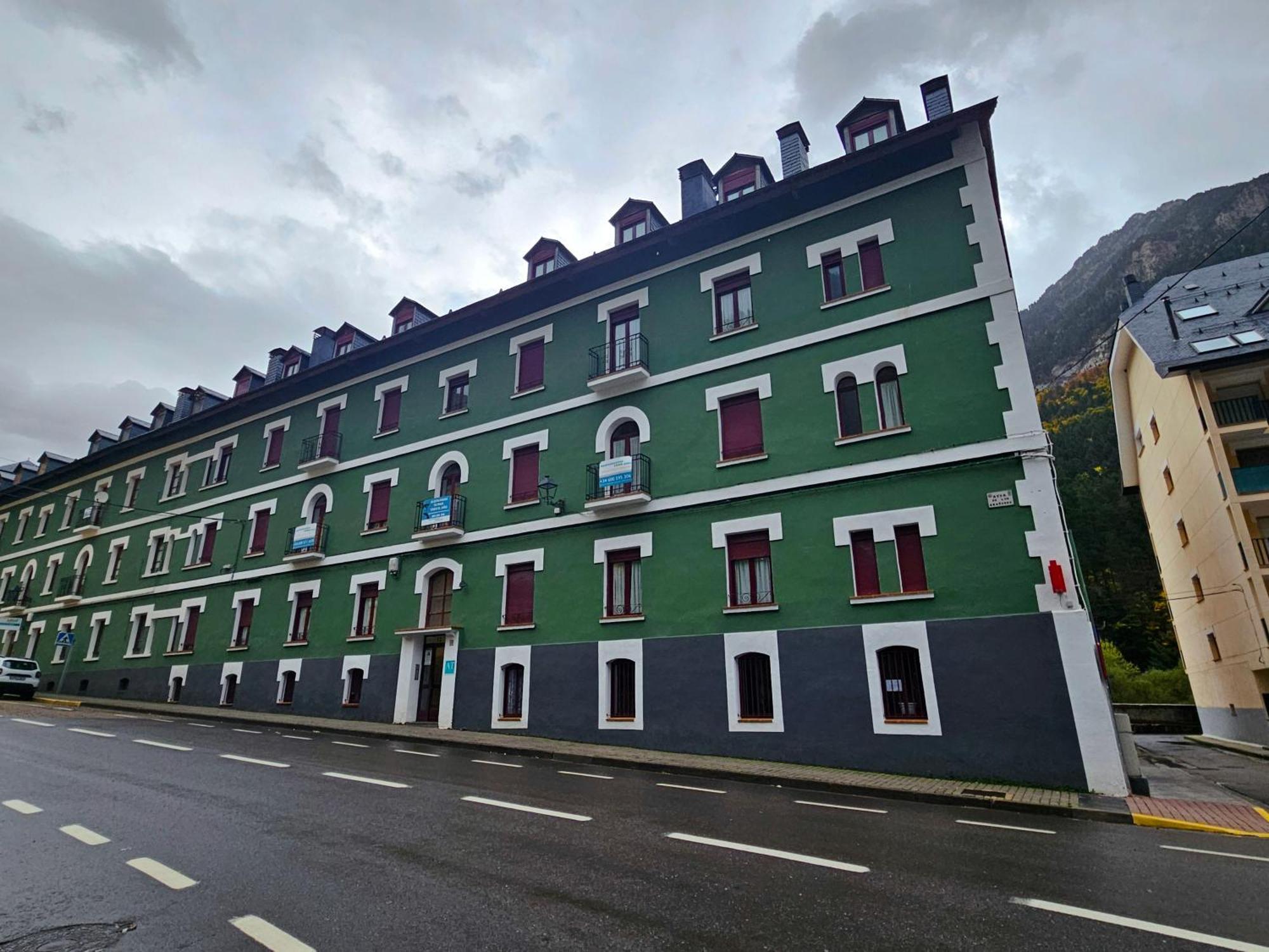 Apartamentos Canfranc 3000 מראה חיצוני תמונה